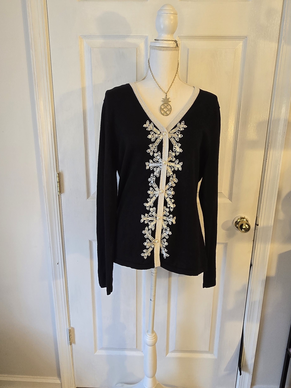 Jack B Quick Black Embroidered Beads Button Down Sweater Womens Cardigan Large